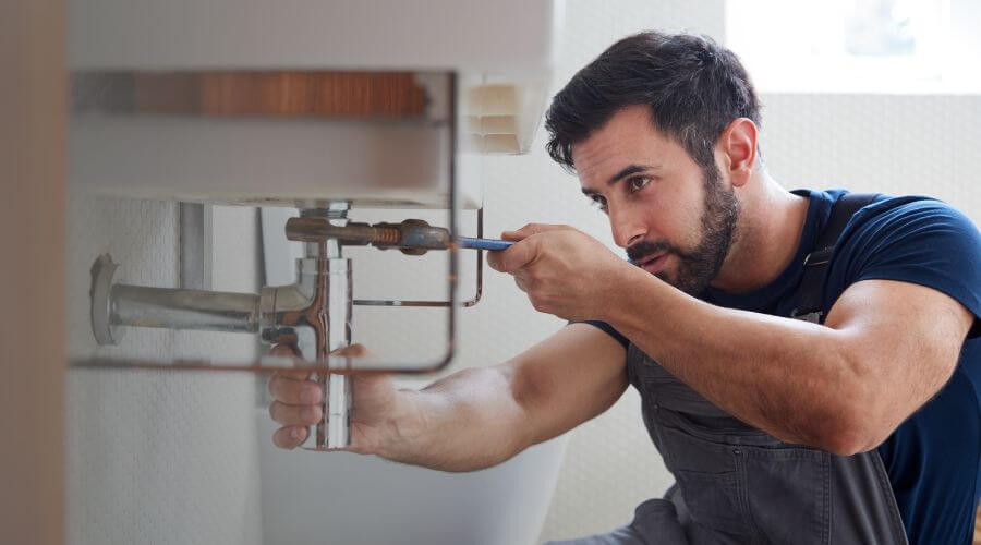 Sink faucet replacement in Hondo, NM